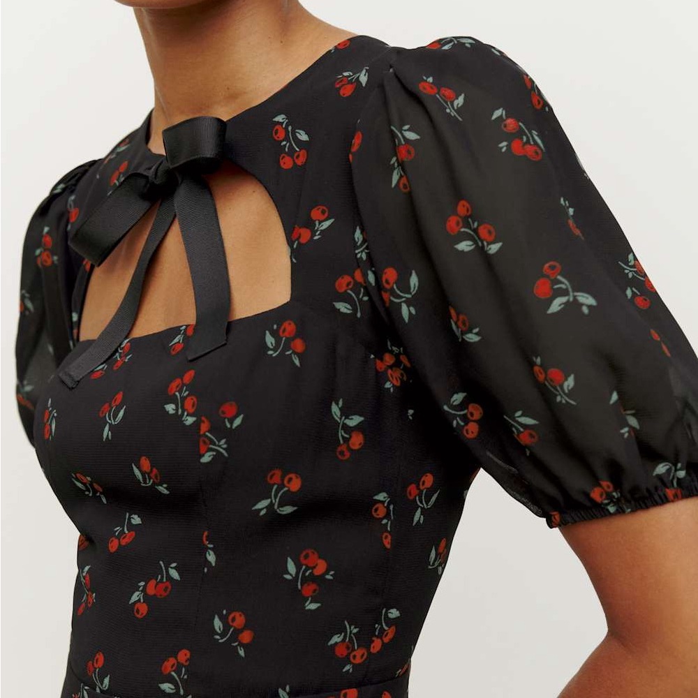 Reformation black cherry Morgan dress size 4 - Picture 3 of 4